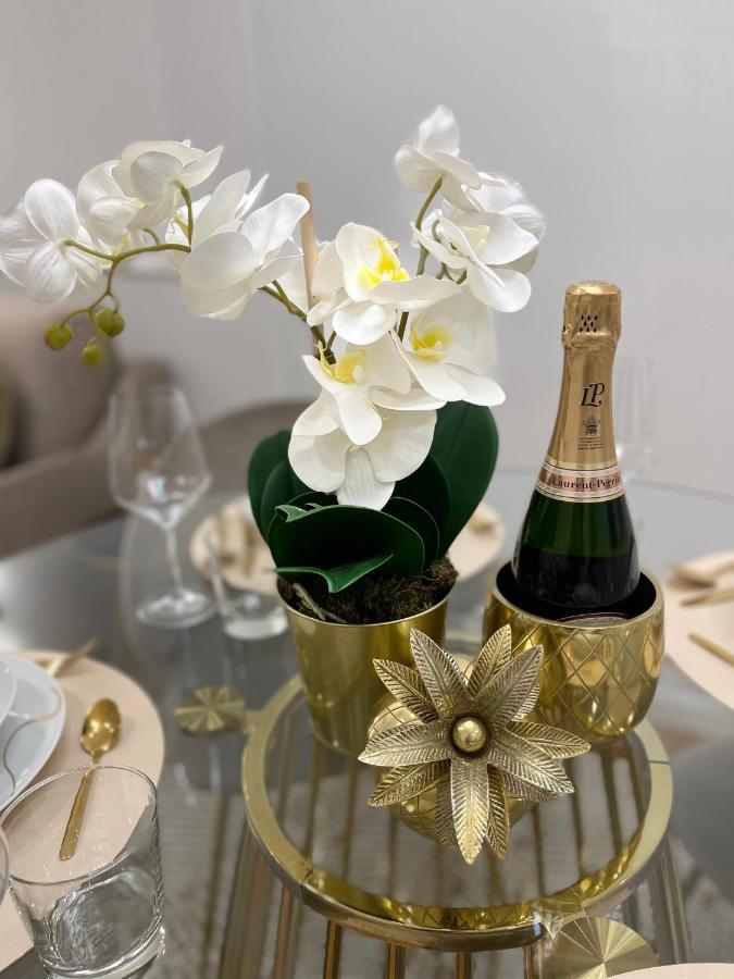 Bellagio Luxury Suites Apartments Ngoại thất bức ảnh
