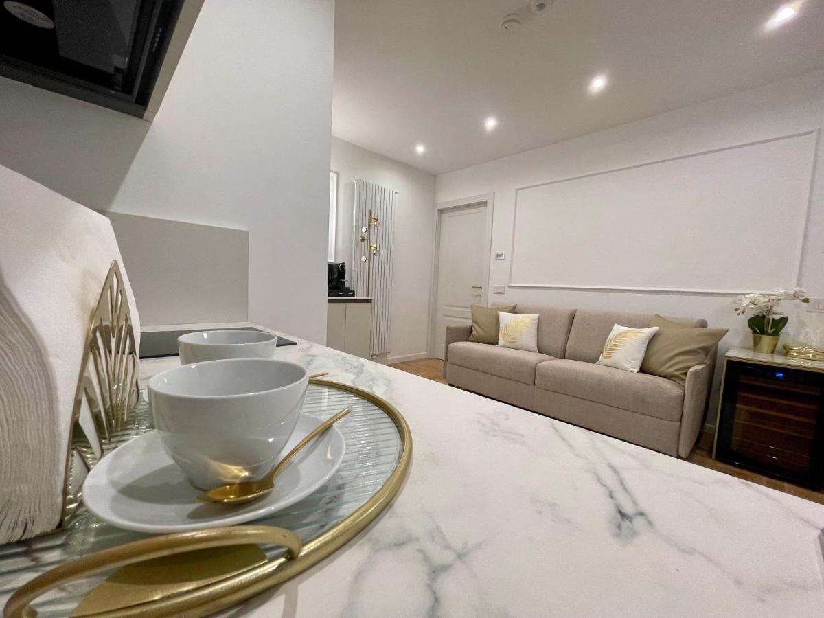 Bellagio Luxury Suites Apartments Ngoại thất bức ảnh